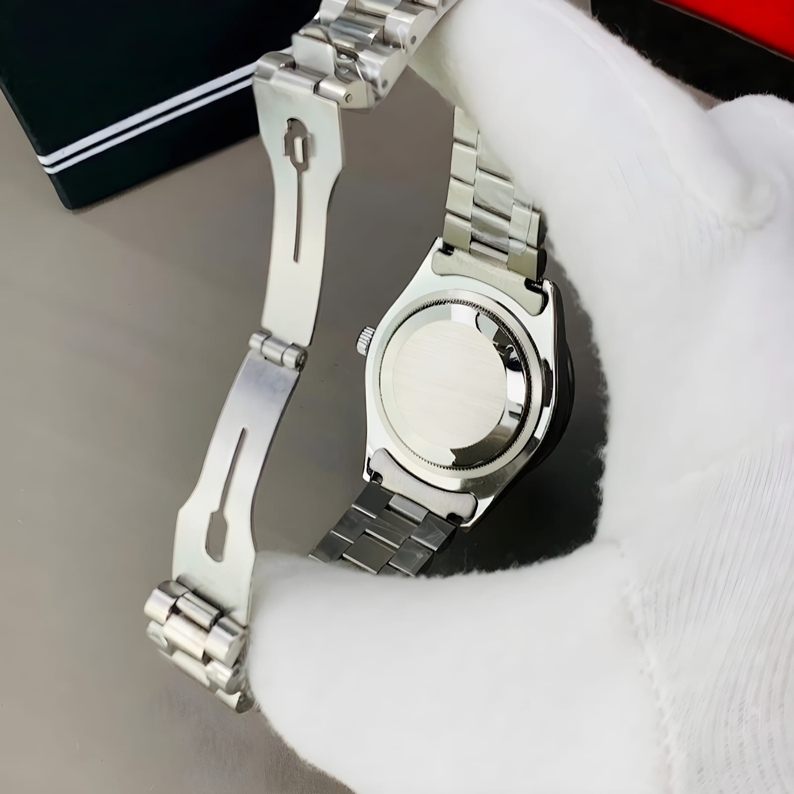 Silver Edition Classic Men Watch