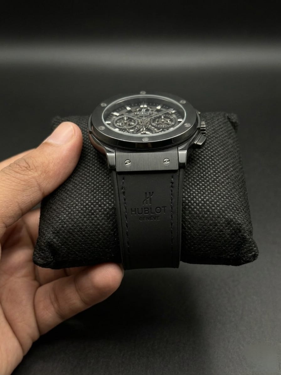 Bold Chronograph Luxury Watch